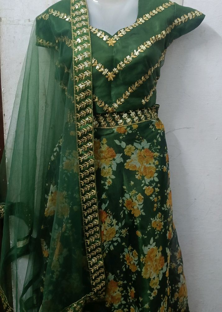 Lehenga Choli With Chunni
