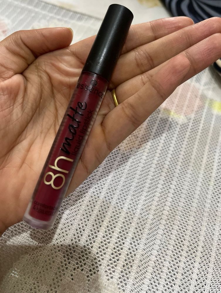 Essence Matte Lipstick 💄(Canada)