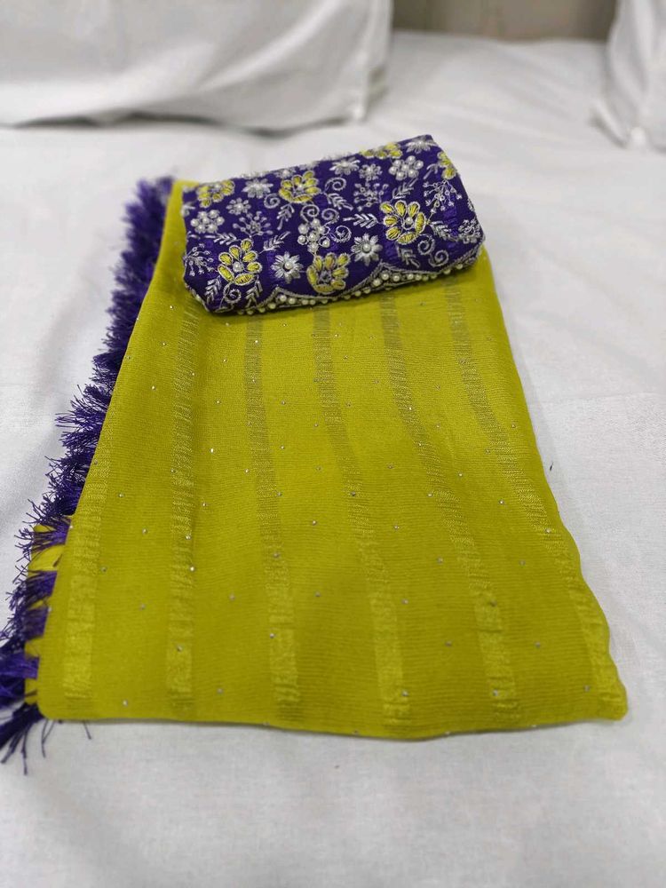 Elegant Saree with Embellished Clutch