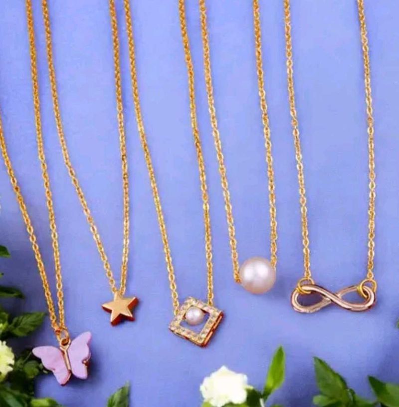 Necklace with Charms set of 5