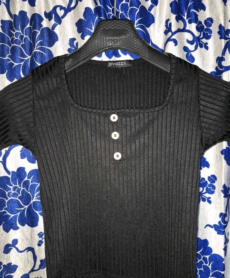 Black Divided Buttoned Top