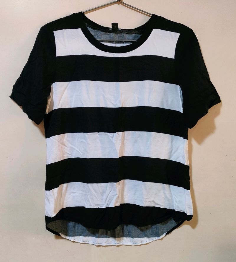 Women Black &amp; White Striped Top