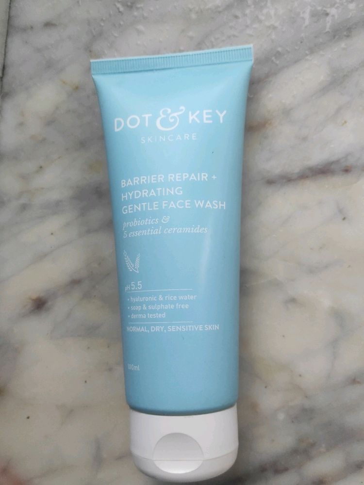 Dot &amp; Key Face Wash