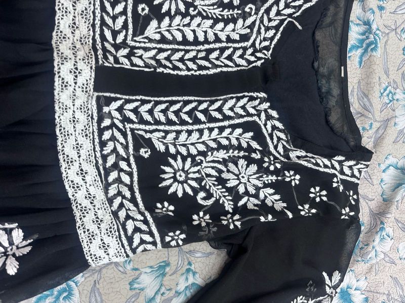 Embroidered Black chikankari kurti