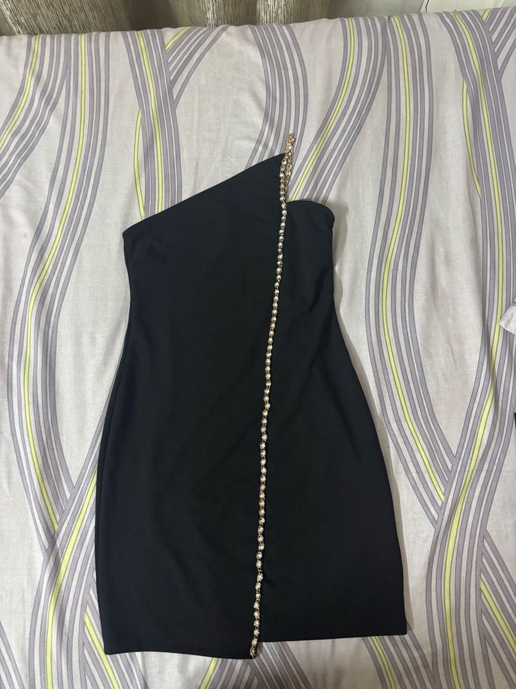Black One-Shoulder Mini Dress
