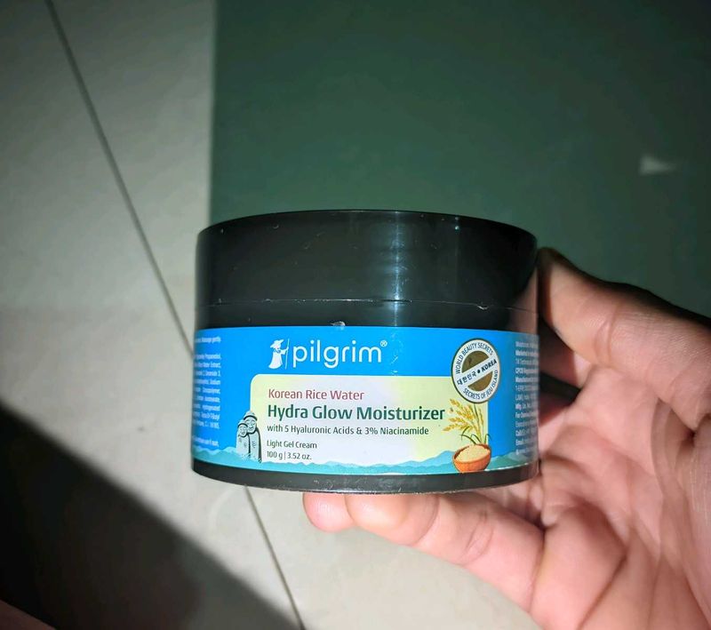 Pilgrim Hydra Glow Moisturizer