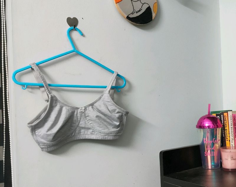 Zudio Non Padded Bra