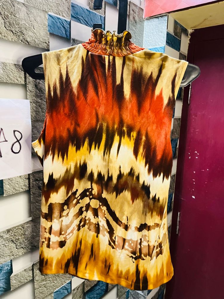 Women Sleeve Less Brown Printed Top