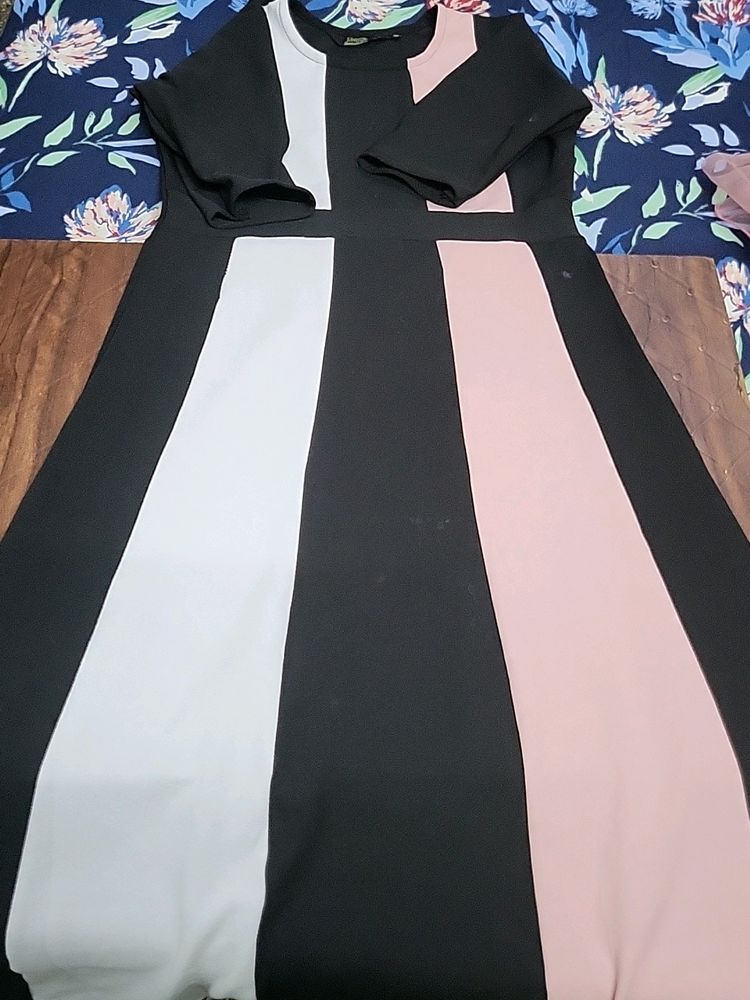 Middi Dress