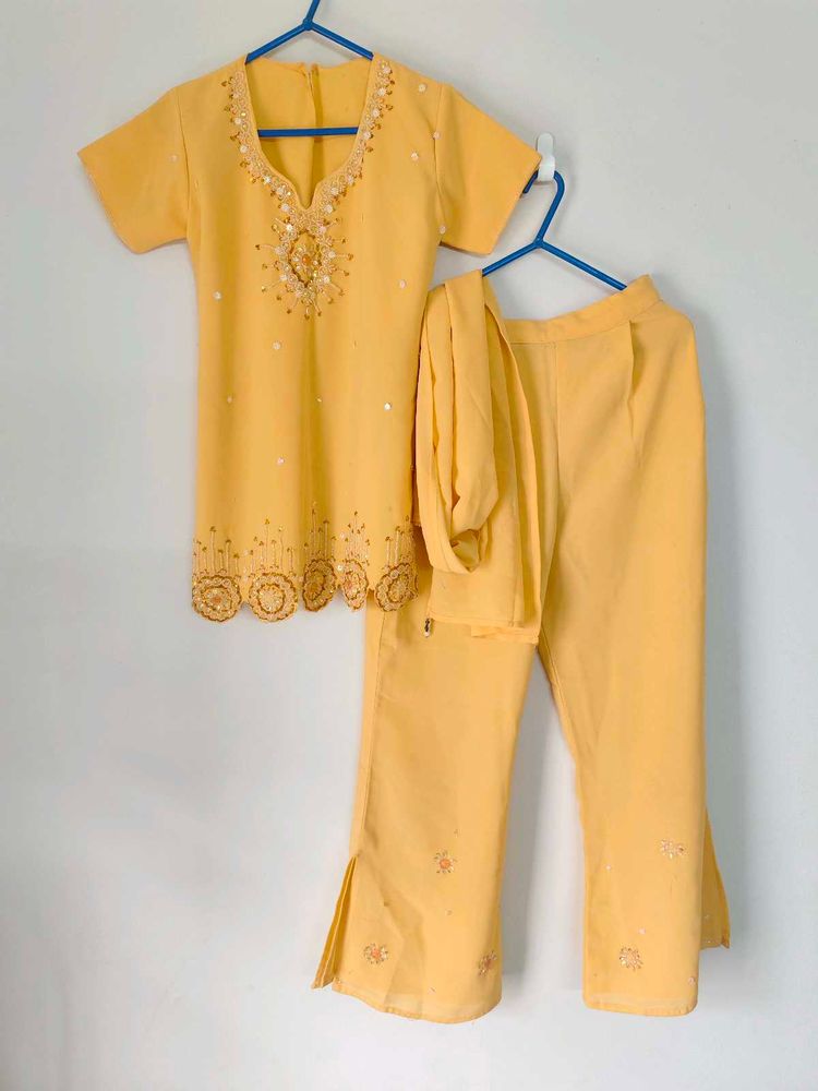 Cute Yellow Salwar Suit