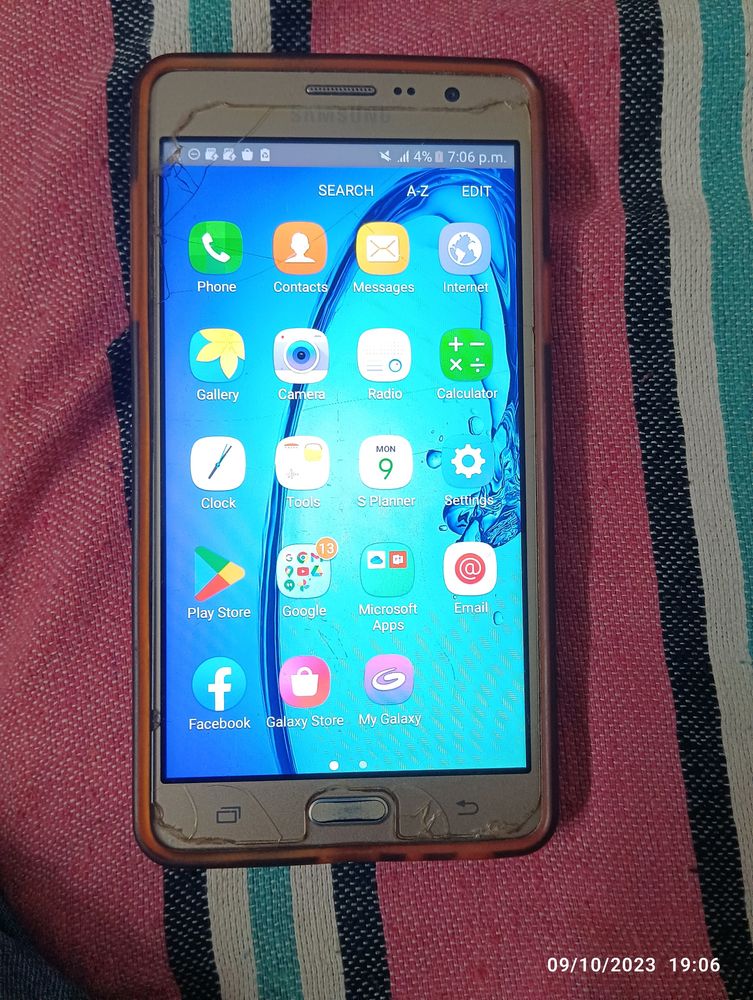 Samsung Galaxy On 7 Pro Gold