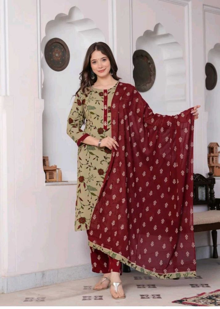 Elegant Floral Print Kurta Set