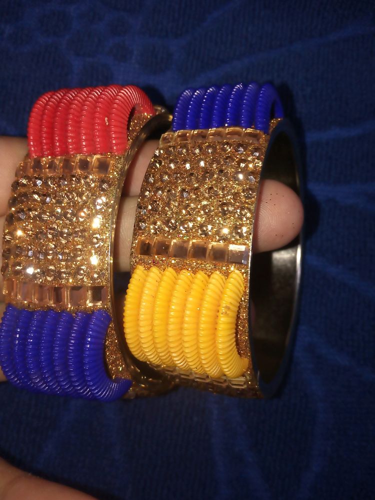 Price drop on Metallic gold stone Glass Bread Bangles Sets