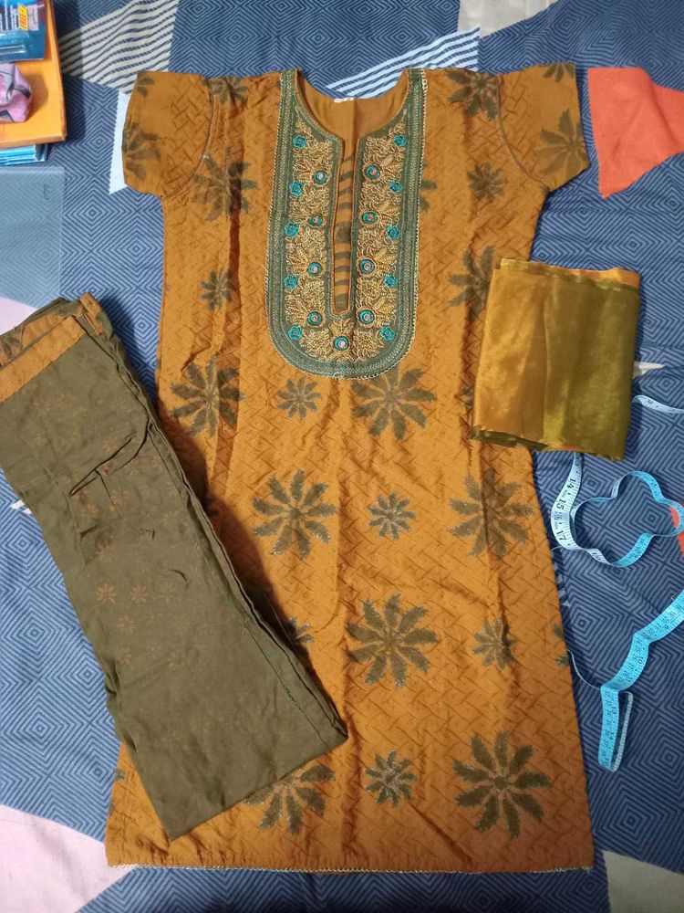 Embroidered Kurta Set