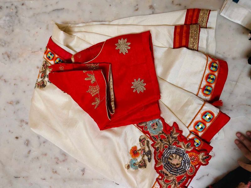 beutiful saree with blouse 💖