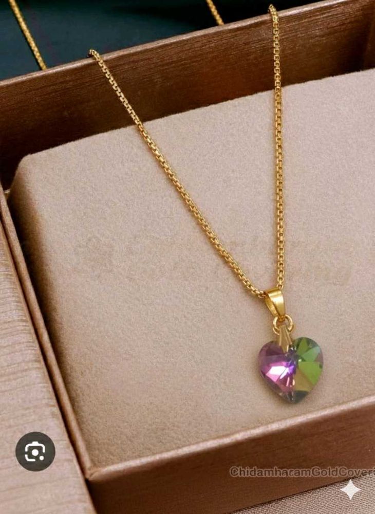 Heart Pendant Necklace (it&#39;s Fully untouched)
