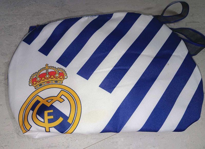 Set Of 2 Duffle Bags