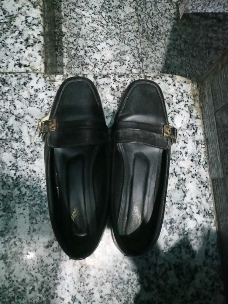 Elegant Black Loafers
