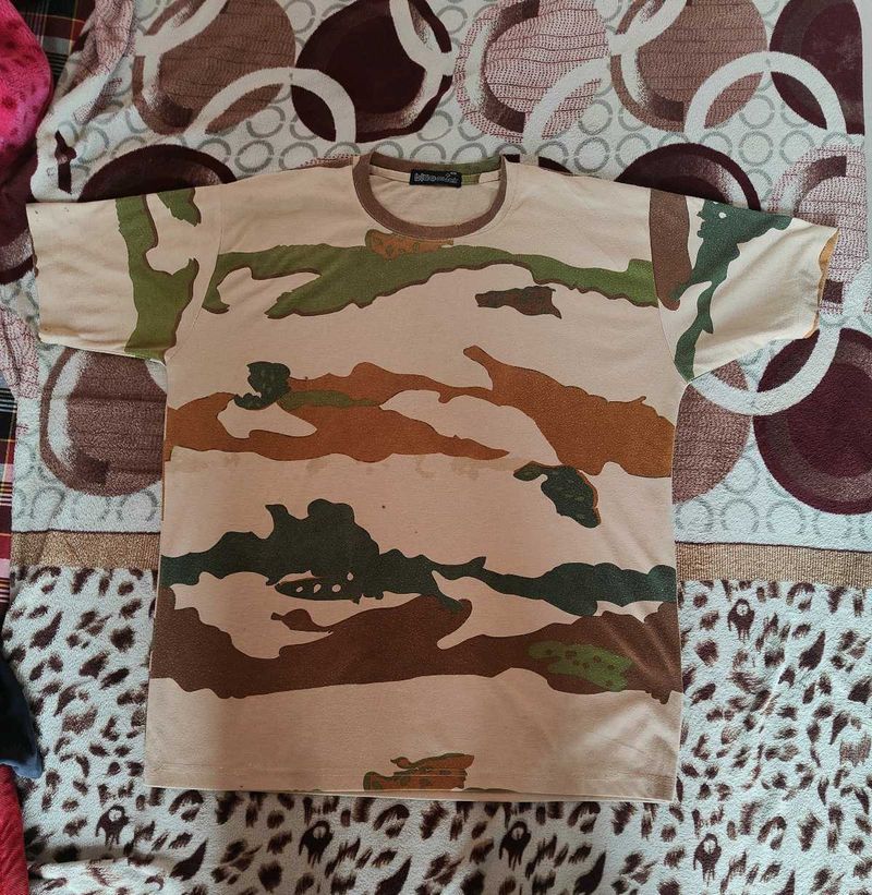 Camo Print T-Shirt With Shorts