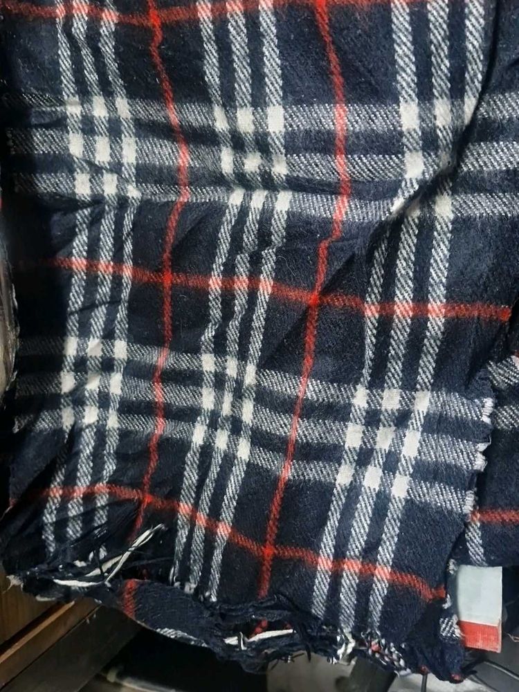 Stylish Plaid Scarf
