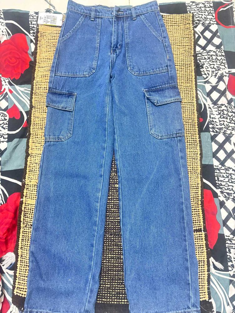 Women&#39;s Jeans