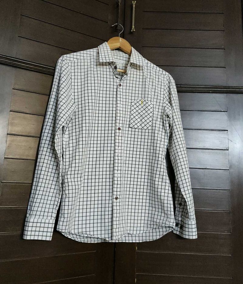 Ziosongzio Men Offwhite Checks Regular Fit Shirt