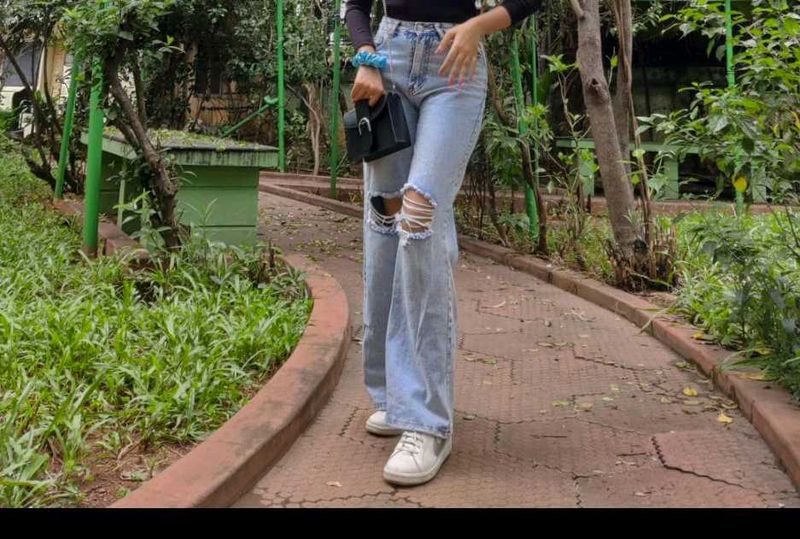 Urbanic Wide Leg Ripped Jeans