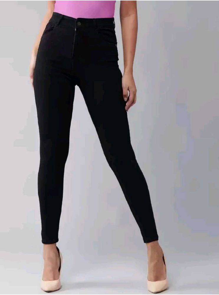 Black High-Waisted Skinny Jeans