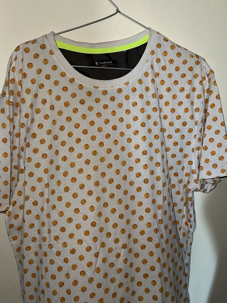 VAN HEUSAN TSHIRT | L/XL size