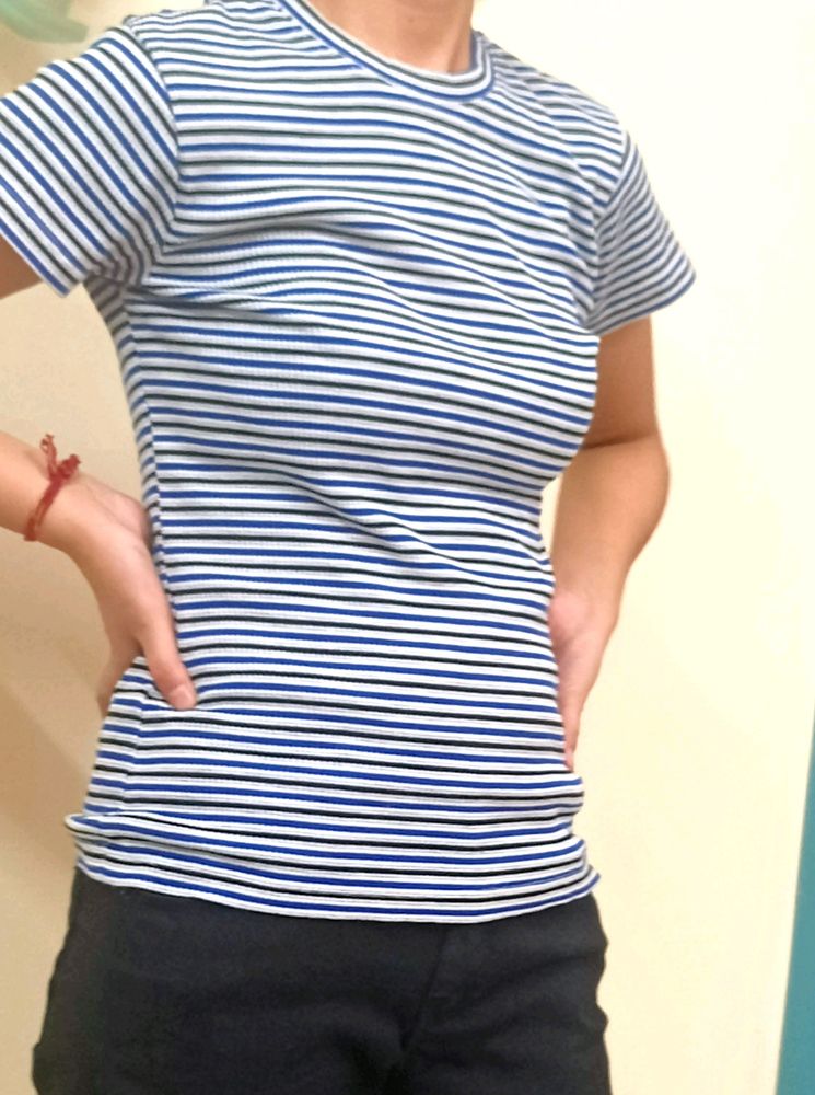 Round Neck TOP