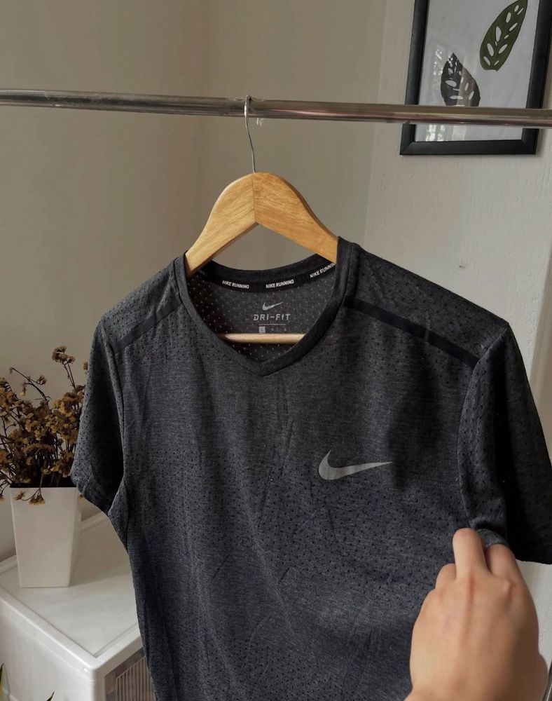 Nike Dri-FIT Tee