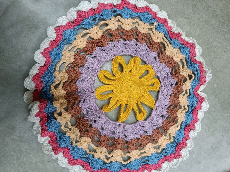 Newly Made Thalposh With Fine Quality Crochet Thre