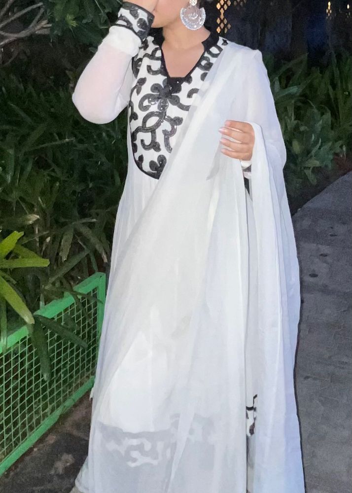 Elegant White anarkali with dupatta