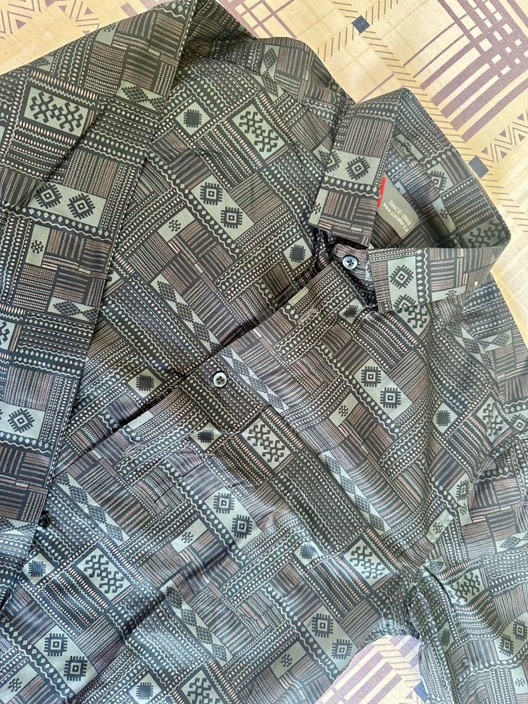 Stylish Geometric Print Shirt
