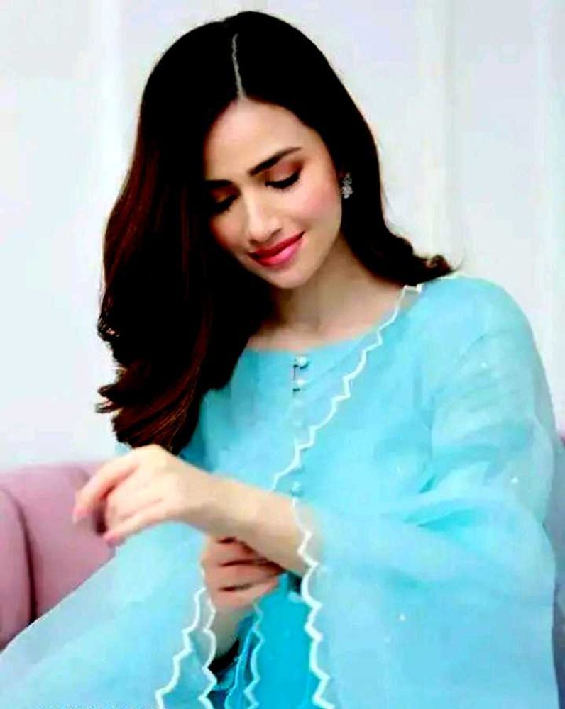 Elegant Blue Kurta Set