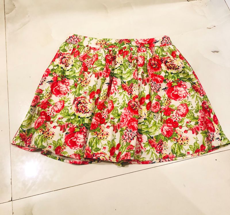 Forever 21 Floral Skirt In Size M