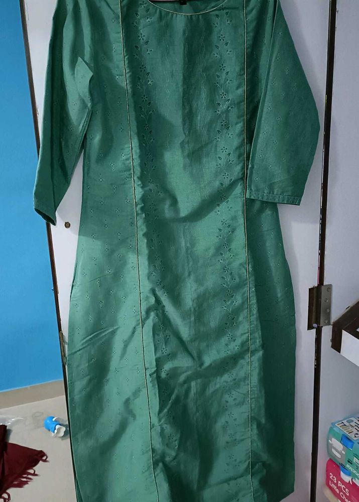 Green Embroidered Kurta