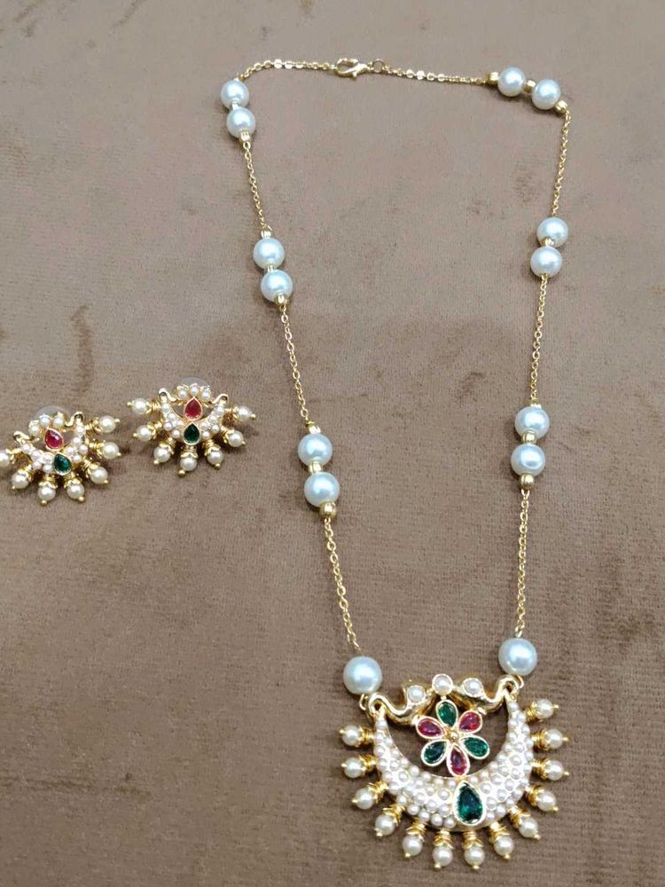 Pearl Necklace &amp; Earring Set