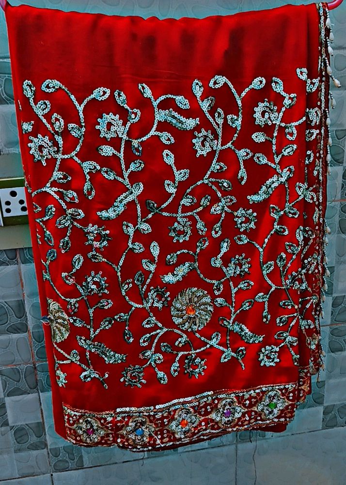 RED SAREES CHUMKIDAR FLOWER DESIGNED