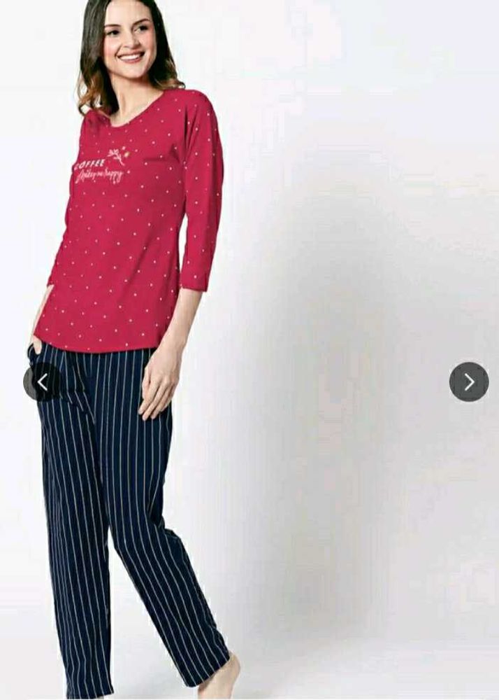 ZEYO Women&#39;s Red&amp;Navy Blue Cotton Night Suit