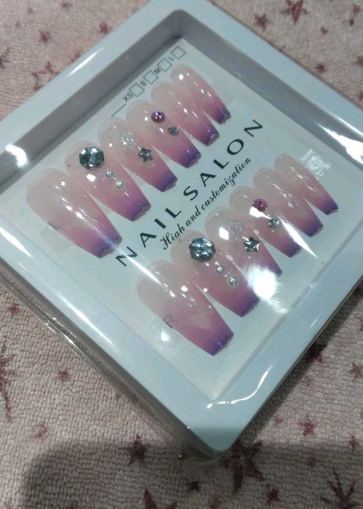 Press-On Nail Set