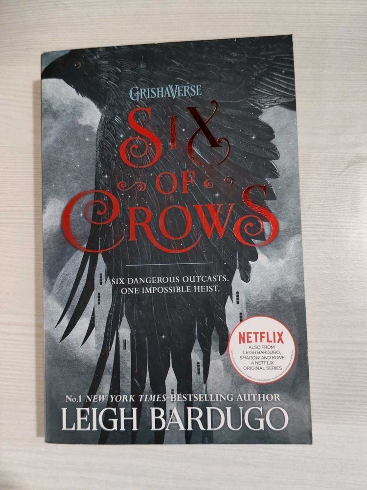 SIX OF CROWS- LEIGH BARDUGO