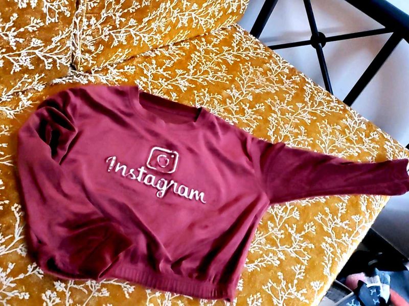 Instagram Graphic Sweatshirt