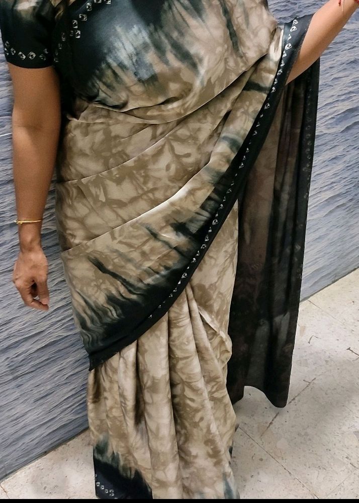 Beautiful Saree Looks Osam With Blouse