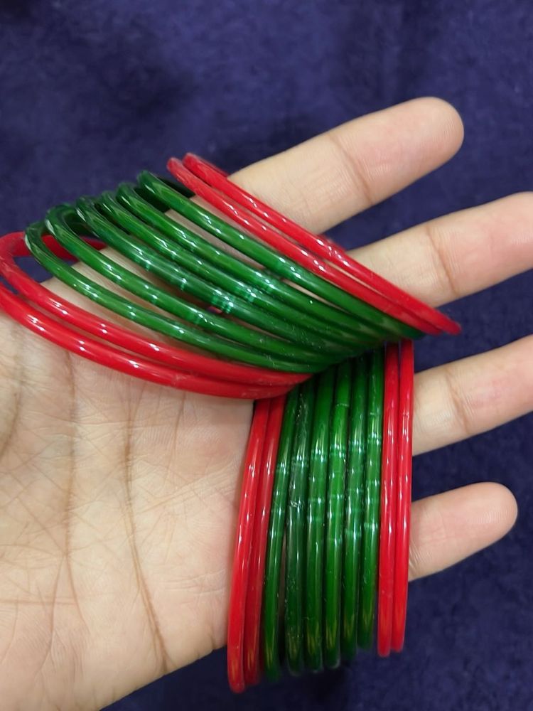 Red and Green Bangle Set