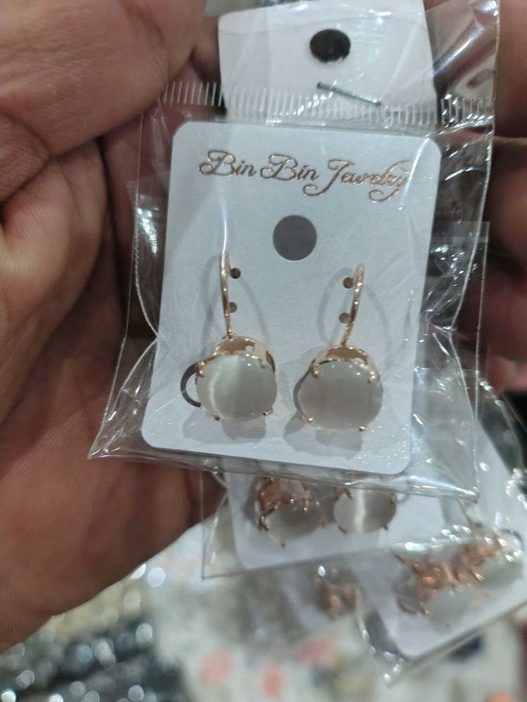 Bin Jewelry Earrings 1 pcs any colour