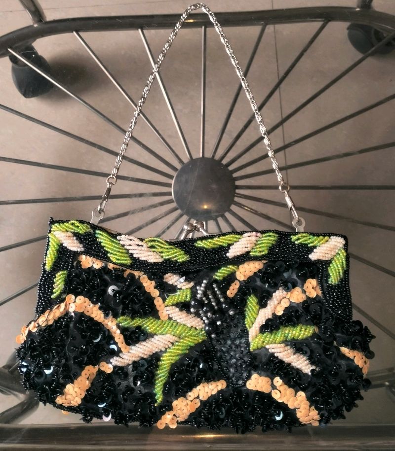 Black🖤 ND Green💚Sequence✨ Pretty Handbag 👜