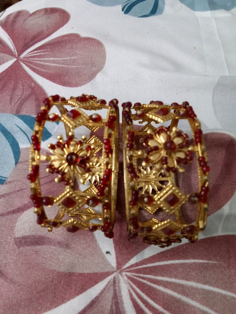 Ornate Gold &amp; Red Bangle Set