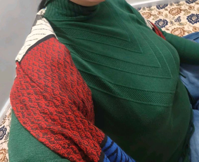 Elegant Green Knitted sweater.