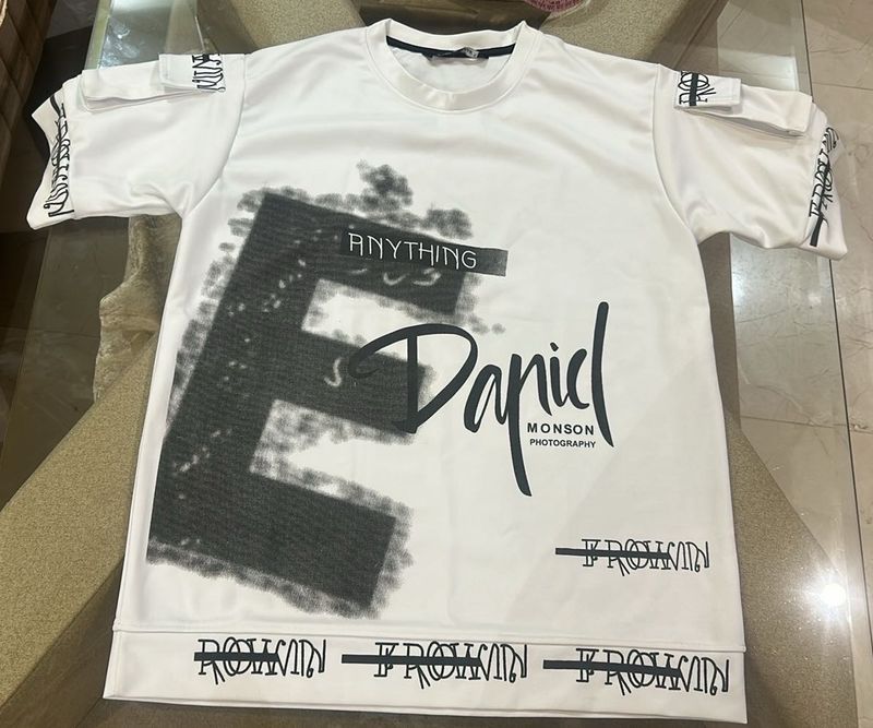 white graphic t shirt